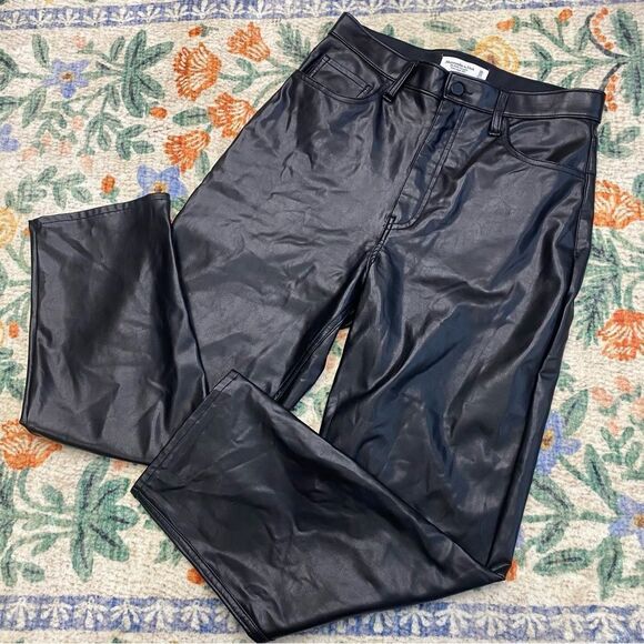 Abercrombie & Fitch Vegan Leather The Ankle Straight Ultra High Rise Pant 30/10 - Picture 1 of 4